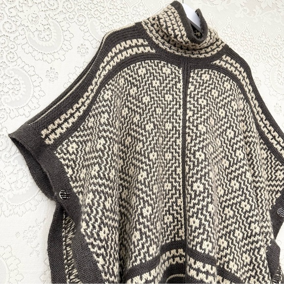 Lauren Ralph Lauren Aztec Southwest Wool Knit Pullover Poncho Sweater - Picture 2 of 9